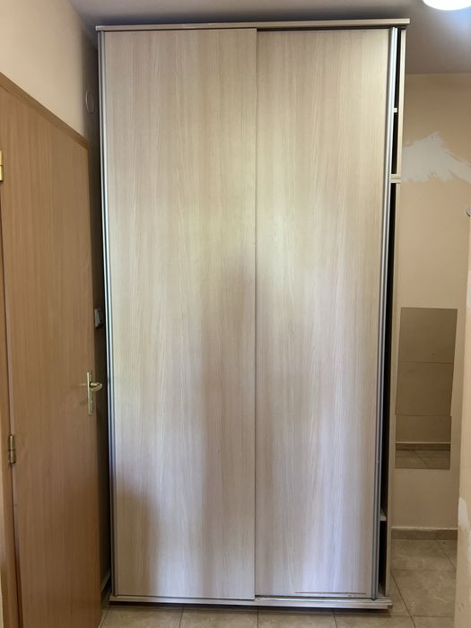 Двукрилен Гардероб