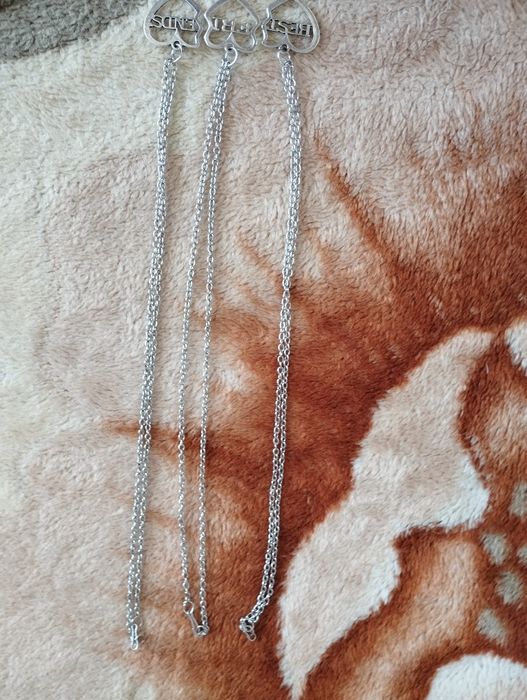 Продам парные кулоны подвески