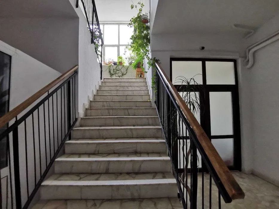 Particular ofer spre inchiriere doua camere langa TRIBUNAL Unirii 47