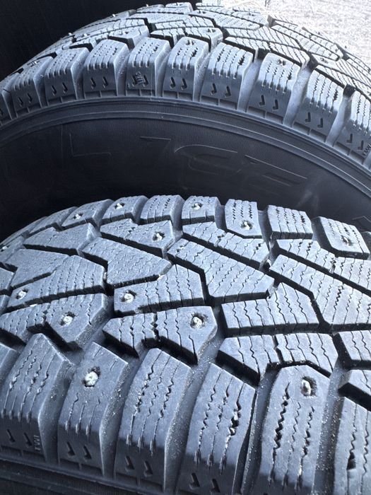 Продам зимние шины Pirelli ice zero.
