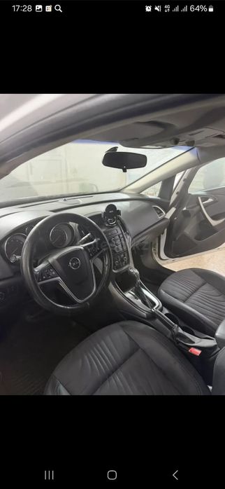 Продам Опель астра j