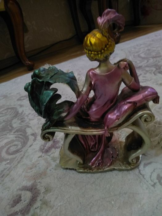 Dekorativni  Fransuz ayol xaykali