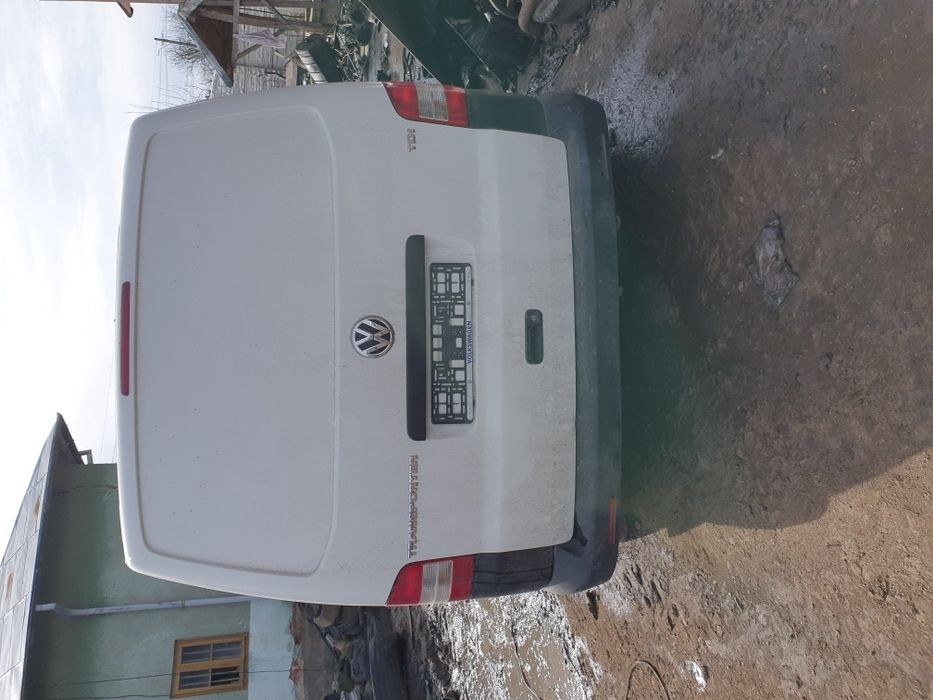 Dezmembrez volkswagen transporter 2.0 2000 cc t5 2011 motor CAAA