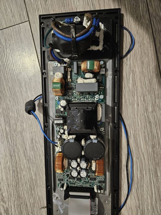 Vand Amplificator RCF Sub 905 ASll