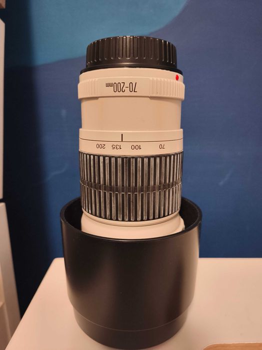 Canon EF 70-200mm f/4 L USM – професионален телеобектив, запазен