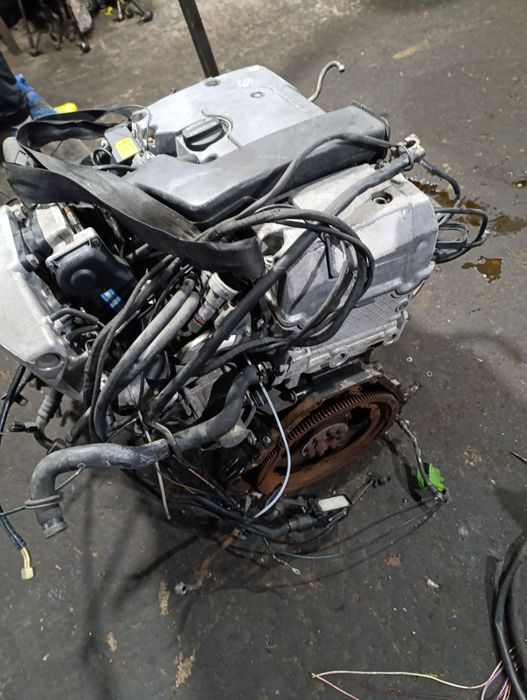 Двигатель на Мерседес W124 2.2л 111 из Германии