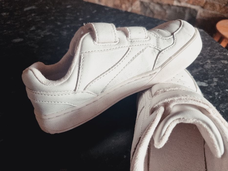 Бели маратонки кецове на Зара 29