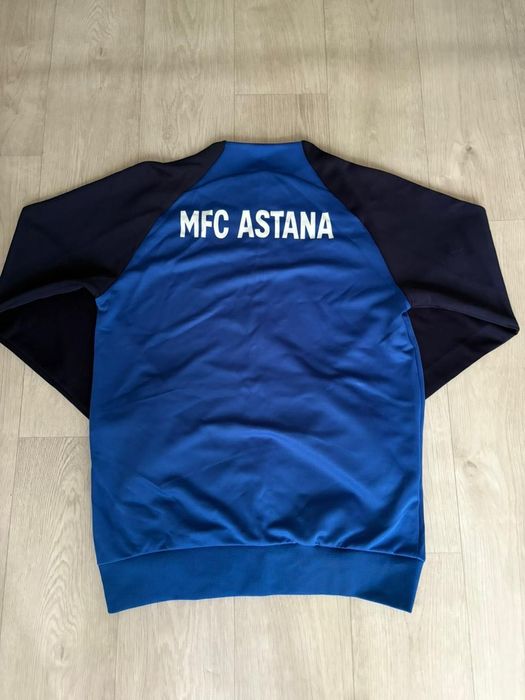 Всё очень дешево-полностью футбольная форма в комплекте