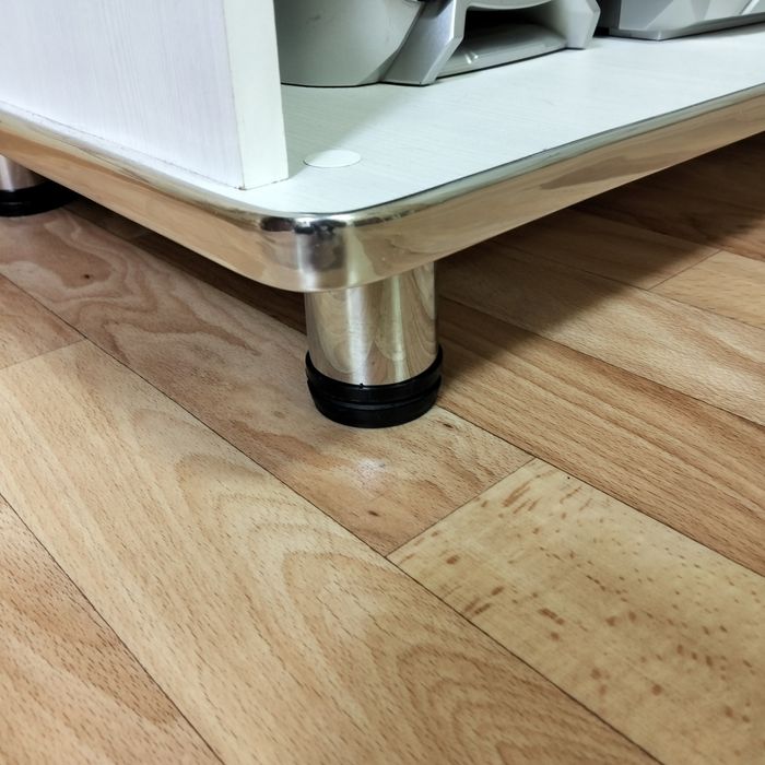 Продам тумбочку под телевизор