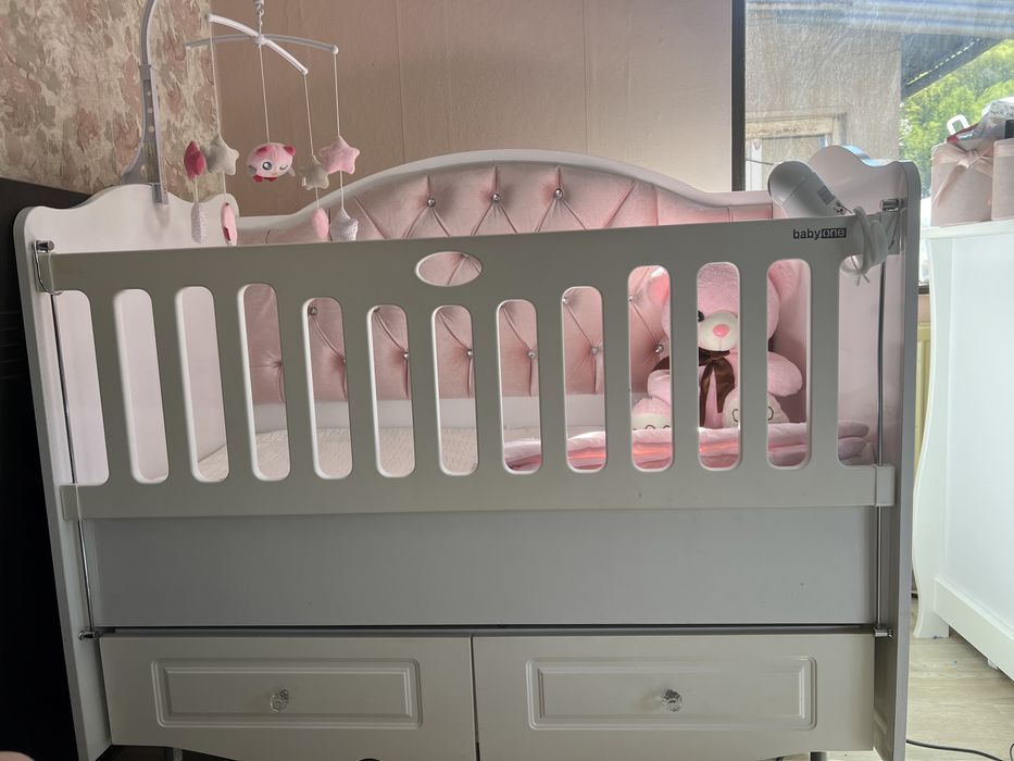 Бебешко легло/кошара/ тапицирано