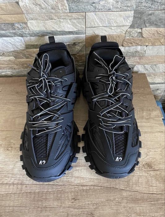 Balenciaga Track led