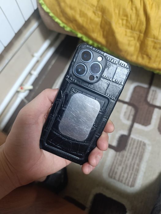 Продам Айфон 13 про