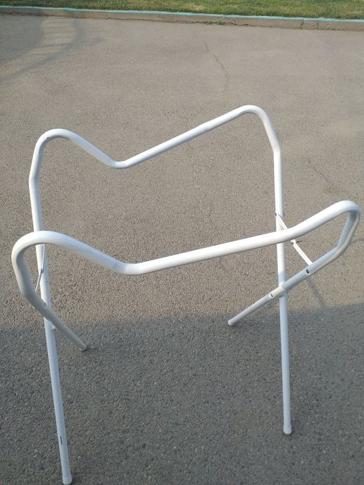 Подставка под ванночку