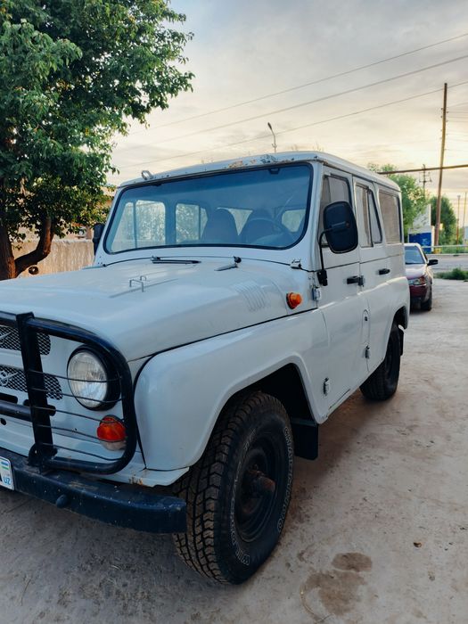 Uaz        31519