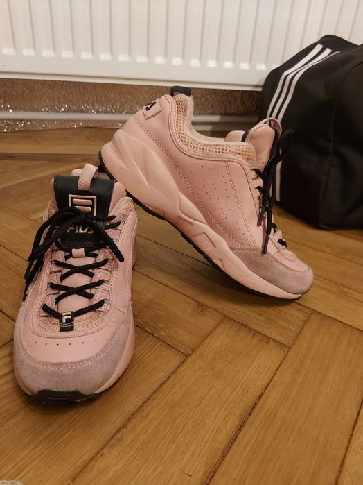 Adidasi Fila roz