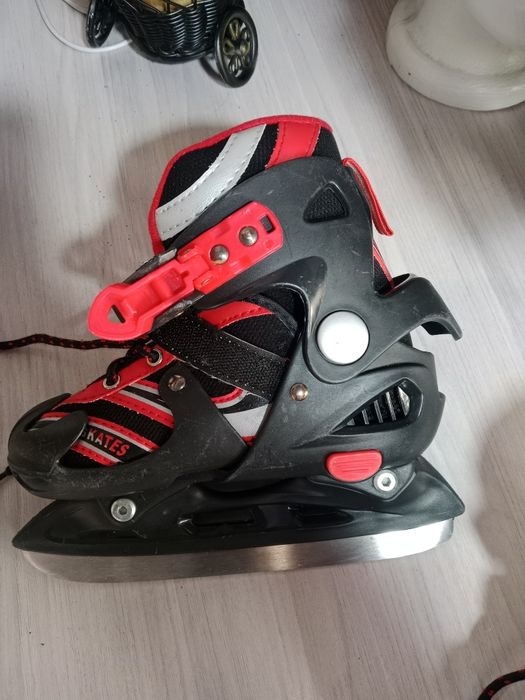 Продаю коньки детские