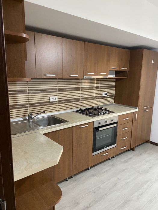 Vand apartament 2 camere Gib Mihaescu, piata simian parcare proprie mobilat si utilat etajul 1  ultracentral balcon inchis