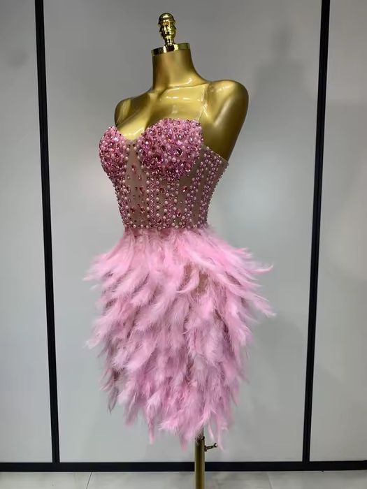 Rochie bijuterie cu pene