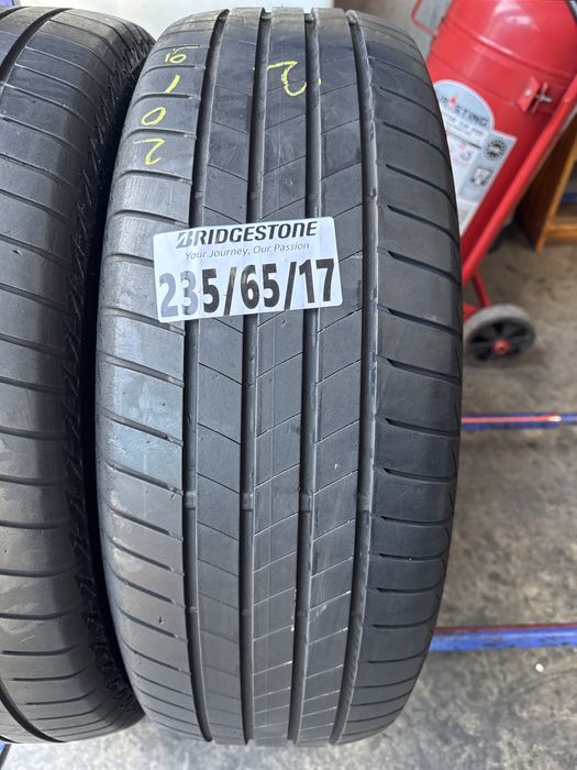 235/65/17 Bridgestone