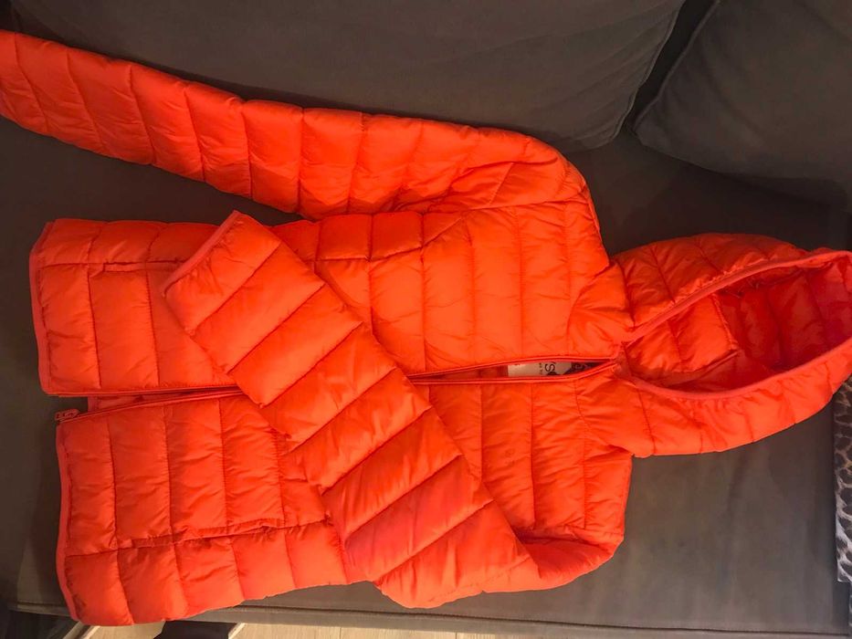 Продавам дамски сака, якетета елеци