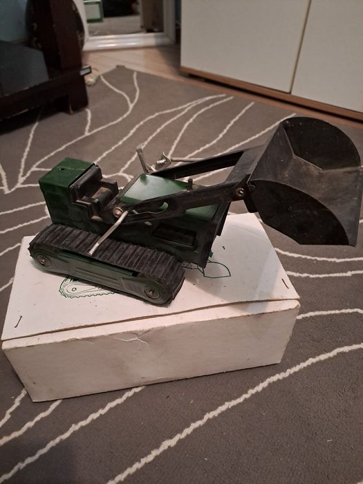 Стара играчка Трактор Болгар 79'