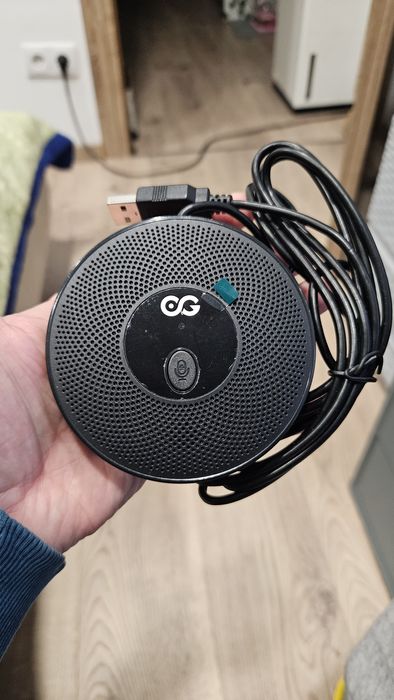 Vand incarcator de masina, microfon de birou, lanterna breloc