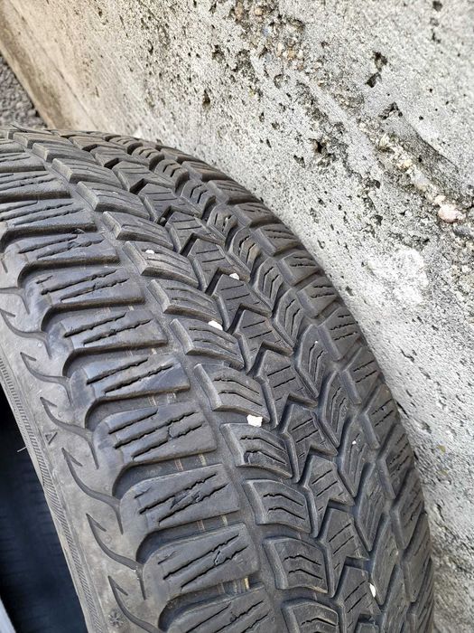 Vand mai multe cauciucuri , vezi anuntul si pozele