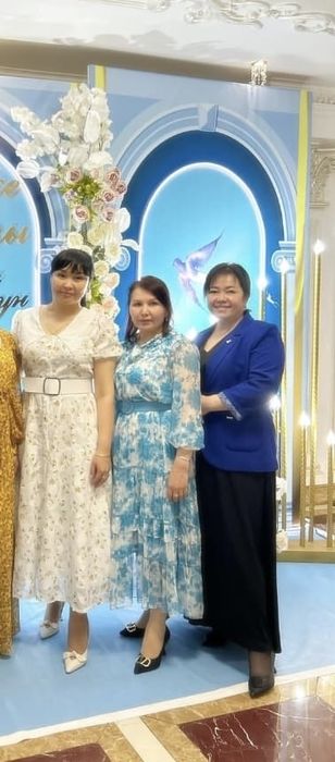 Вечерние платья.