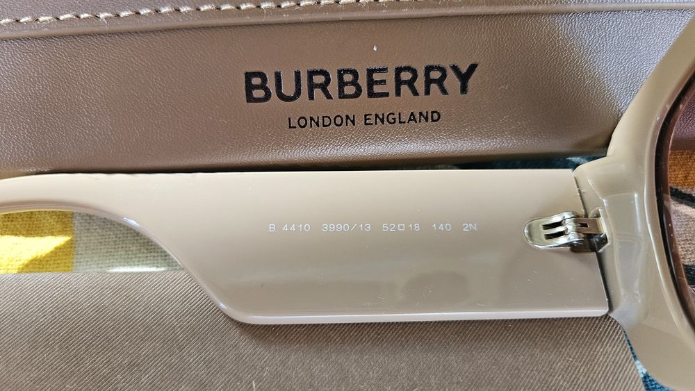 Оригинални дамски очила BURBERRY