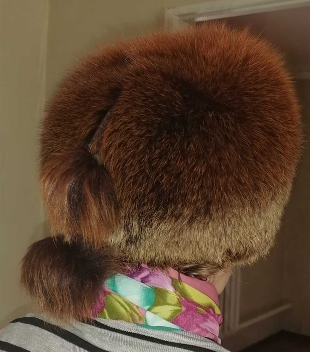 Зимняя меховая шапка