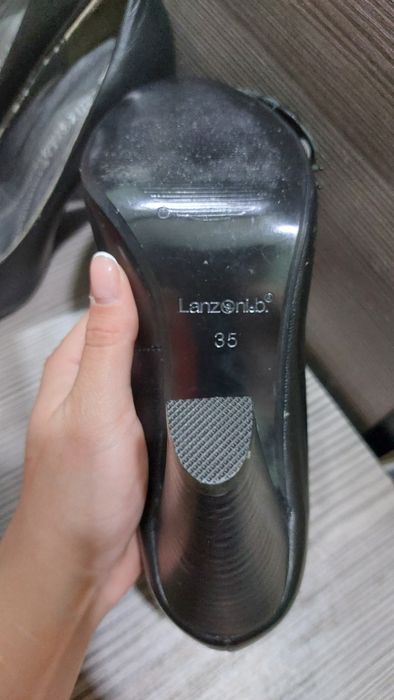 Продам новые туфли