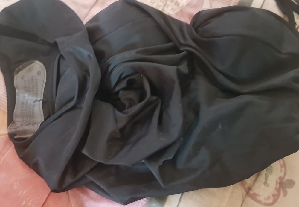 В наличии шикарный купальник очень красивый отдам за пол цены