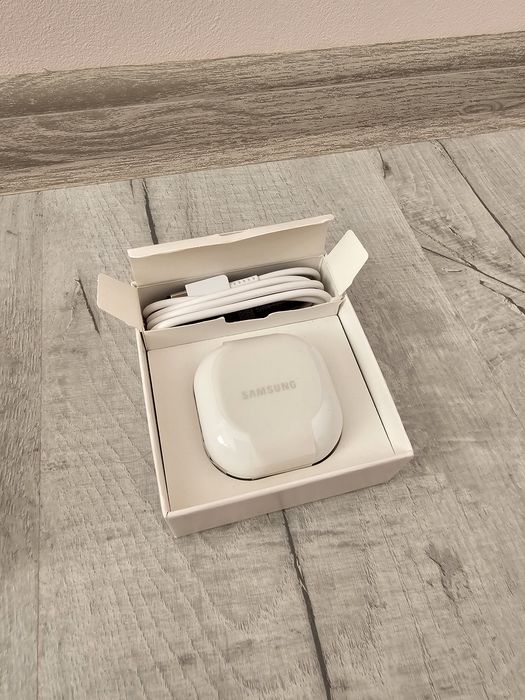 Безжични слушалки Samsung - Galaxy Buds FE, сиви, пълен комплект с кутия