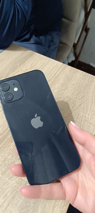 IPhone 12 много нов