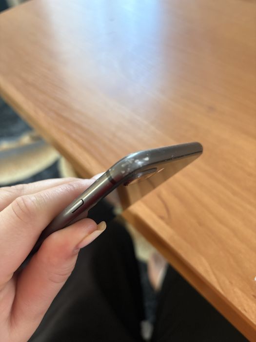 Продам Iphone 8 plus