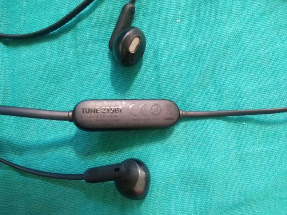 Casti cu Bluetooth JBL TUNE  215BT si 760NC