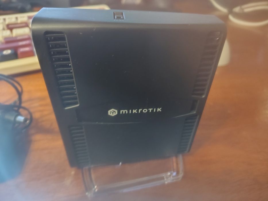 Рутер Mikrotik Hap ax2