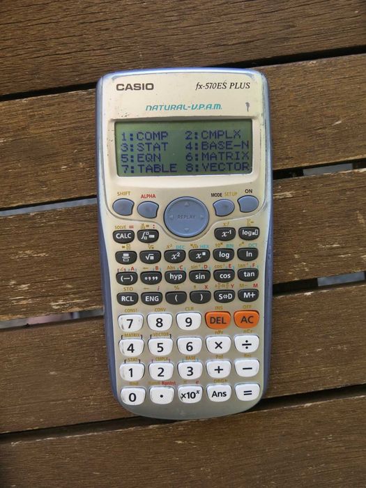 Научен калкулатор Casio fx-570ES PLUS, 417 функции