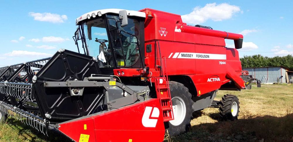 Vând Combină Agricolă