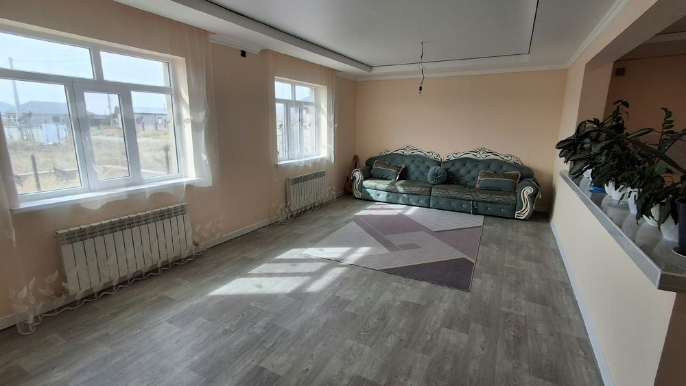 Үй сатылады. Дом продаеться