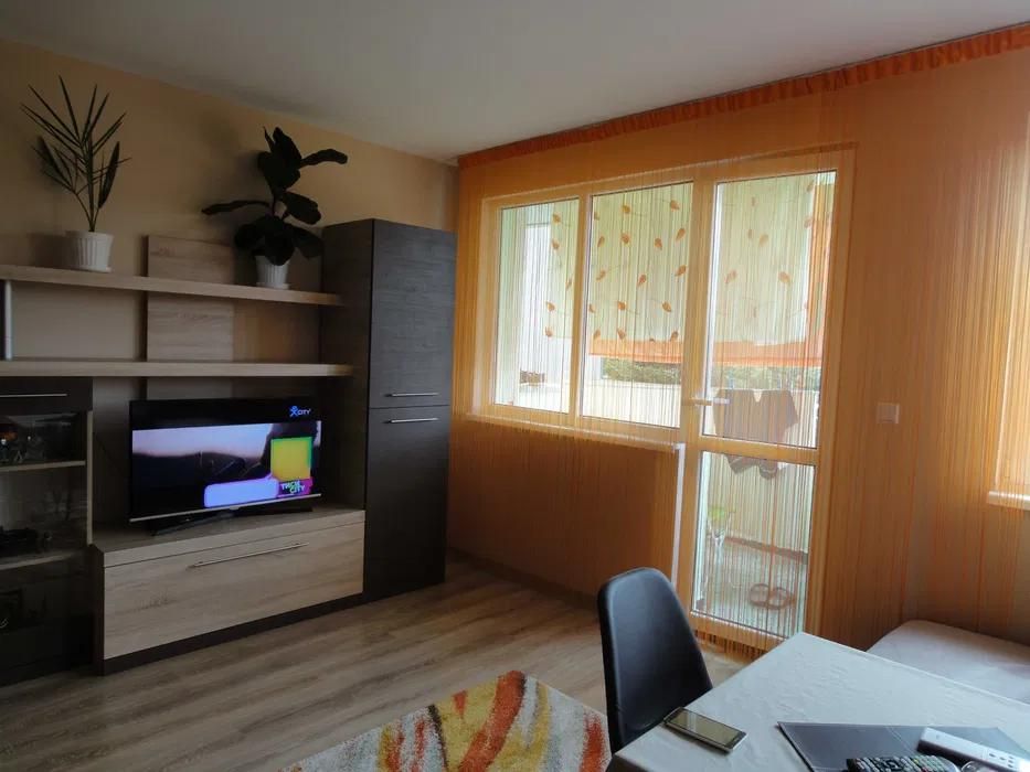 Дава се под наем Двустаен апартамент в Варна, Център - 75 кв.м за 600 € - Снимка #6