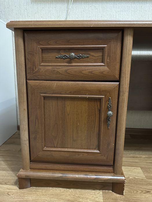 Стол для кабинета про-из польша