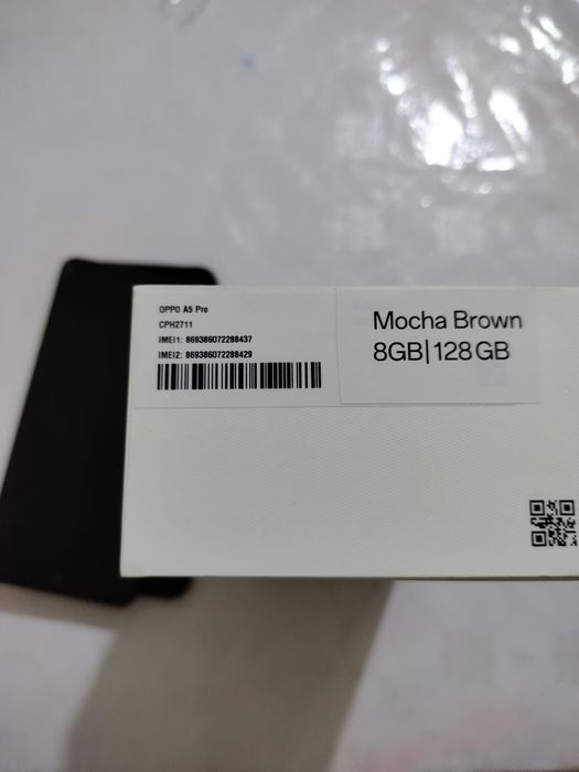 Телефон почти новый