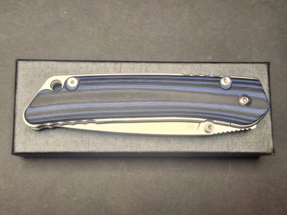 Сгъваем нож-стомана D2,дръжка G10