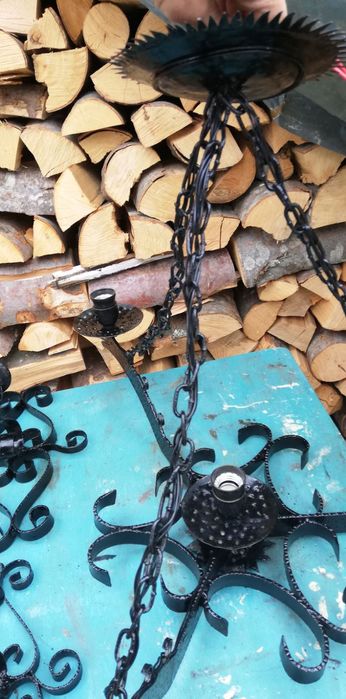 Продавам стари полюлей и настолни лампи