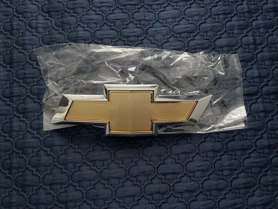 Эмблемы на Chevrolet Cobalt