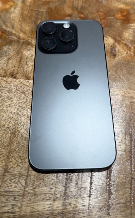 Iphone 16 pro 128gb  garantie emag 24.10.2026