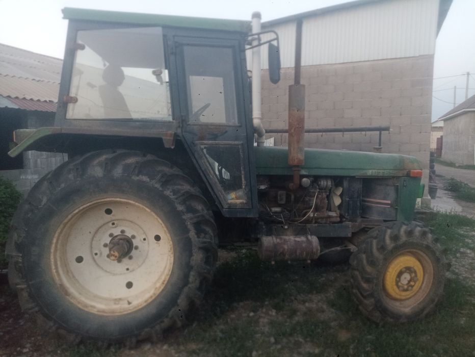 Трактор John Deere