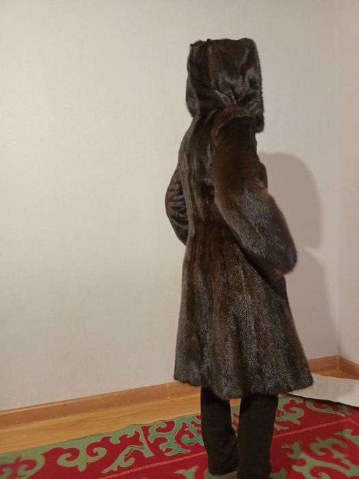 продам шуба норковая, с капюшоном