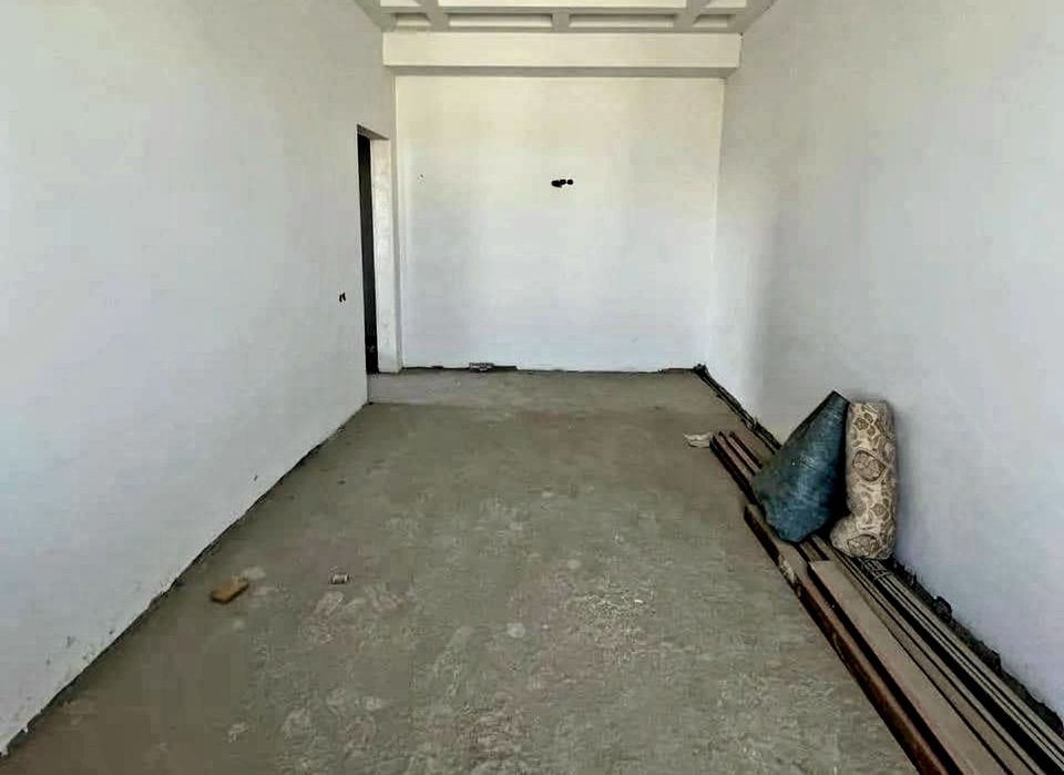 Тезда офис подвали билан бирга сотилади